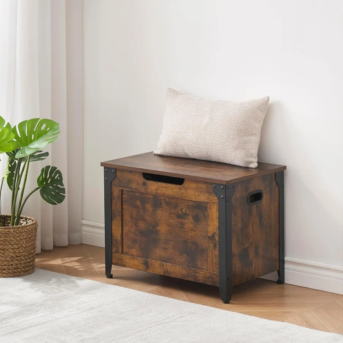 Garvee Wooden Storage Trunk With Metal Frame And Lift Top